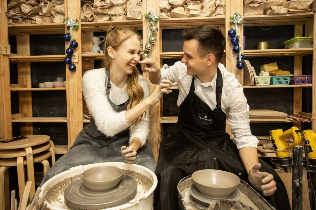 couple activity for valentine's day:  pottery 