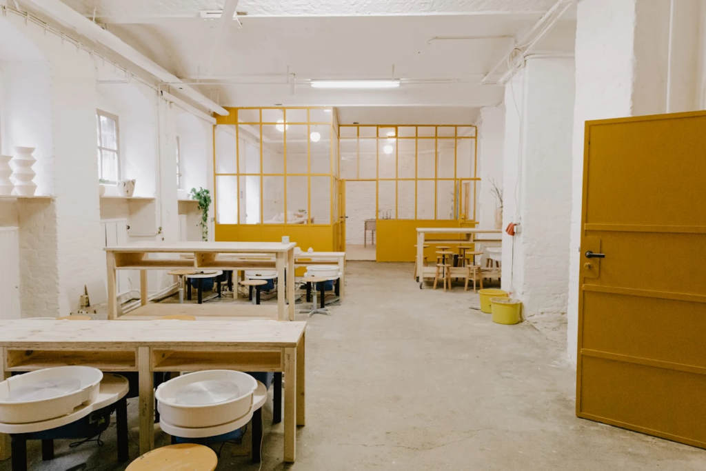 Peace Out Paradise Pottery studio: Best Pottery workshops in Berlin
